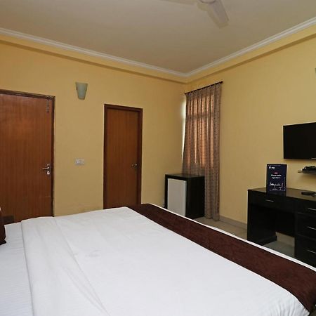 Hotel Oyo 6608 Sector 56 Badshahpur Esterno foto